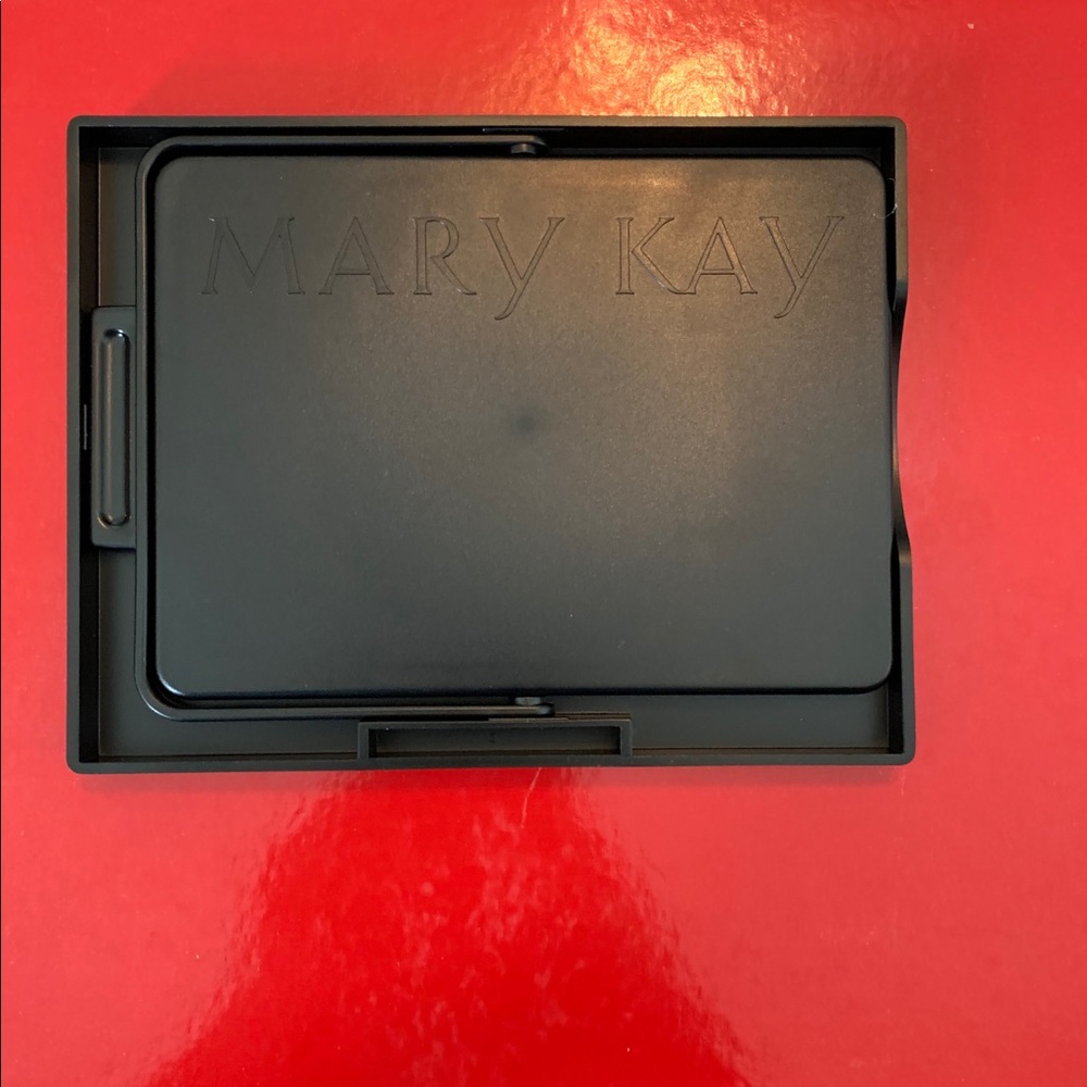 Compact mirror w/ tray